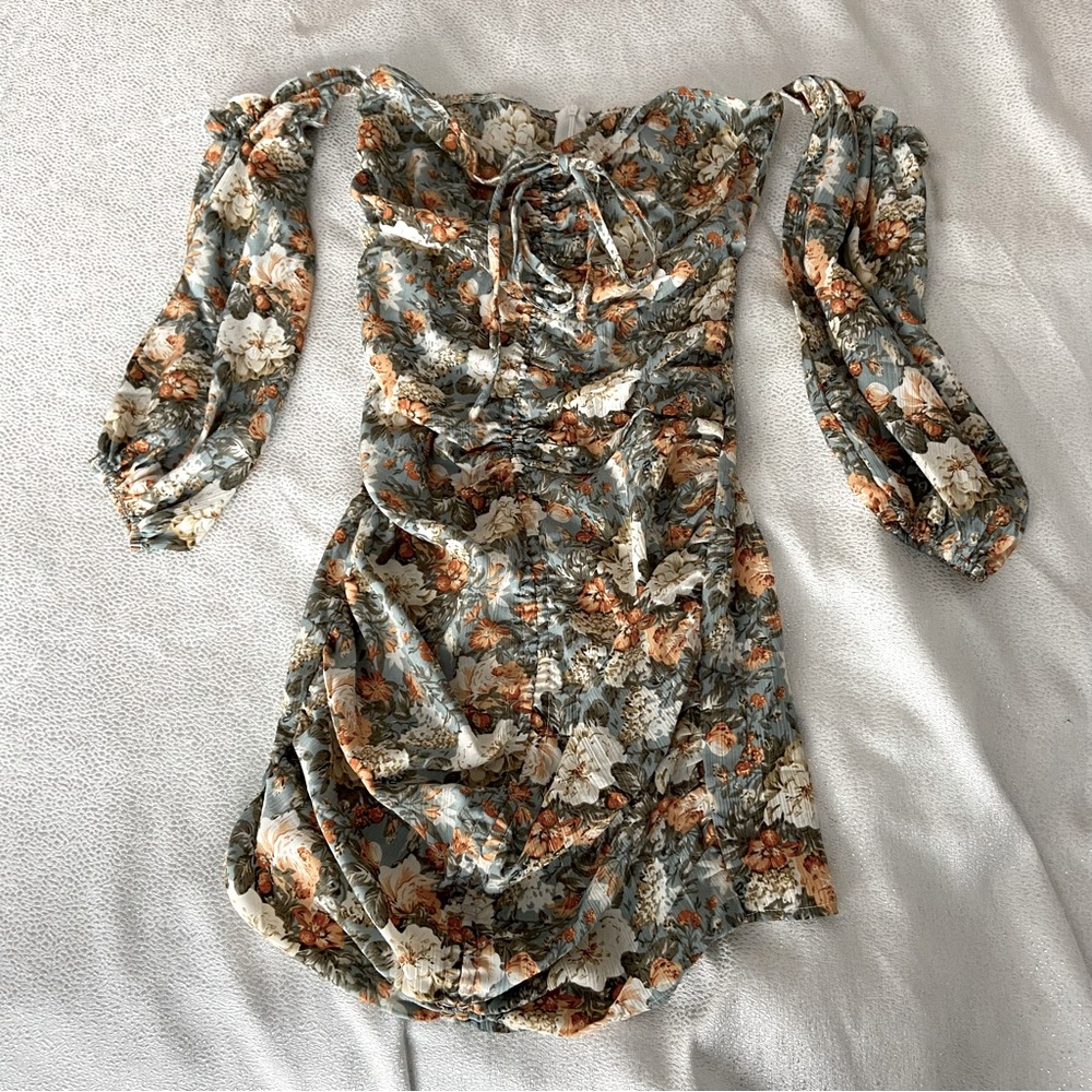 Boutique Rococo Floral Off-Shoulder Long Sleeve Tie-Front Short Dress